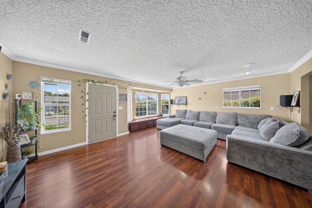 7560 Lemarsh Way, Sacramento, CA 95822