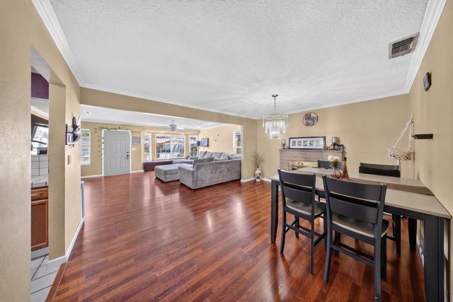 7560 Lemarsh Way, Sacramento, CA 95822