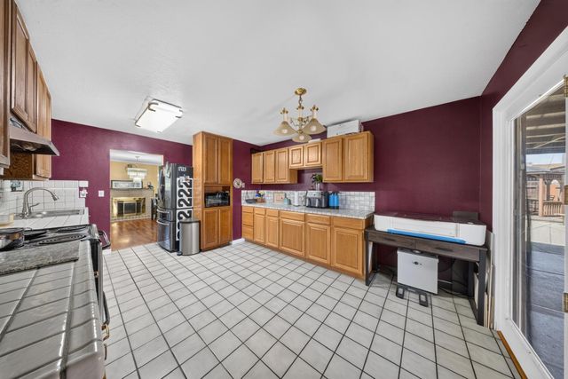 7560 Lemarsh Way, Sacramento, CA 95822