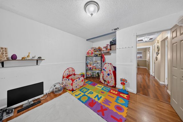 7560 Lemarsh Way, Sacramento, CA 95822