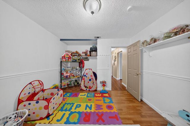 7560 Lemarsh Way, Sacramento, CA 95822
