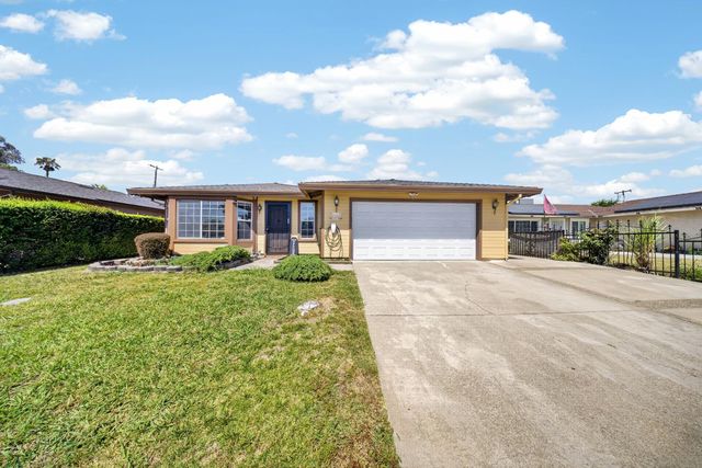 7560 Lemarsh Way, Sacramento, CA 95822