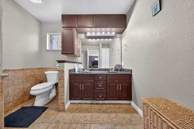7560 Lemarsh Way, Sacramento, CA 95822