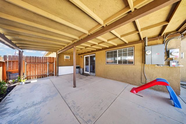 7560 Lemarsh Way, Sacramento, CA 95822