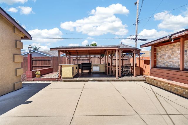 7560 Lemarsh Way, Sacramento, CA 95822