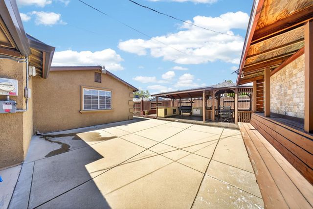 7560 Lemarsh Way, Sacramento, CA 95822