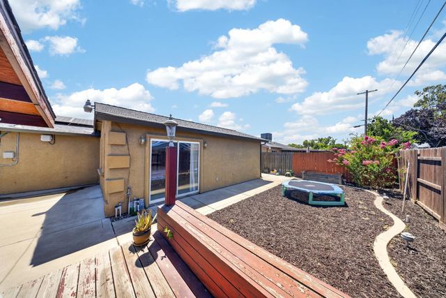 7560 Lemarsh Way, Sacramento, CA 95822