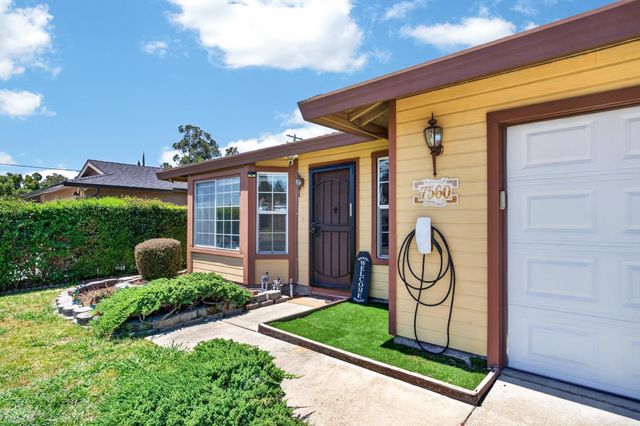7560 Lemarsh Way, Sacramento, CA 95822