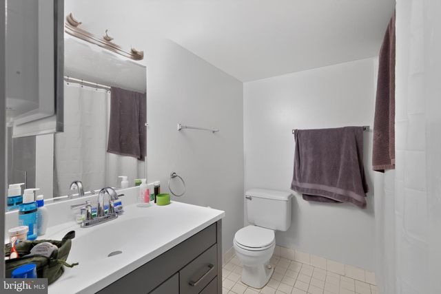 1819 RIGGS PL NW, Washington, DC 20009