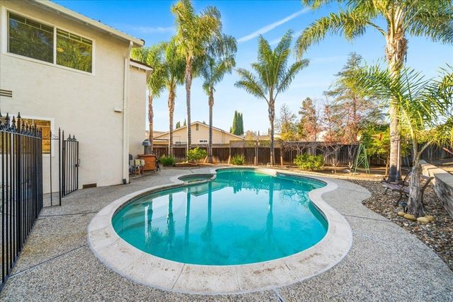 48830 Big Horn Ct, Fremont, CA 94539