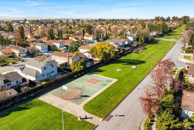 48830 Big Horn Ct, Fremont, CA 94539