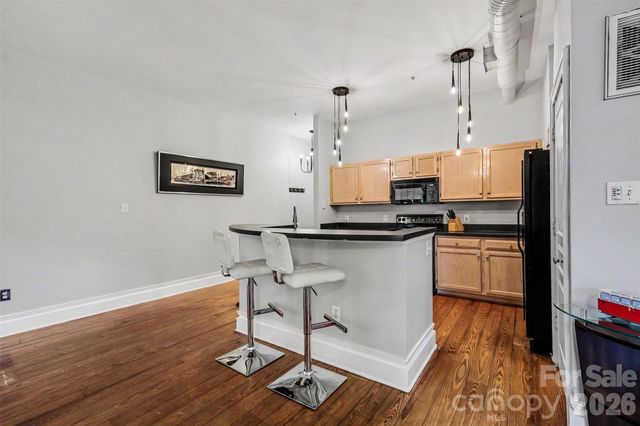 404 N Laurel Avenue 15, Charlotte, NC 28204