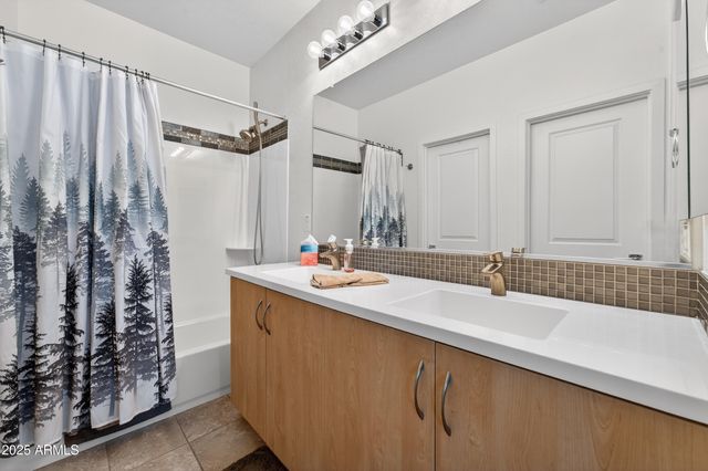 2349 E HIDALGO Avenue, Phoenix, AZ 85040