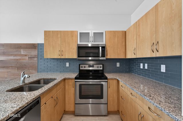 2349 E HIDALGO Avenue, Phoenix, AZ 85040