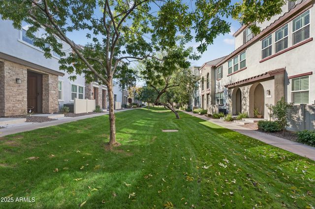 2349 E HIDALGO Avenue, Phoenix, AZ 85040