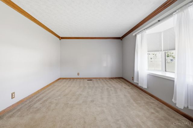 6 Arrowhead Court, Harrison, OH 45030