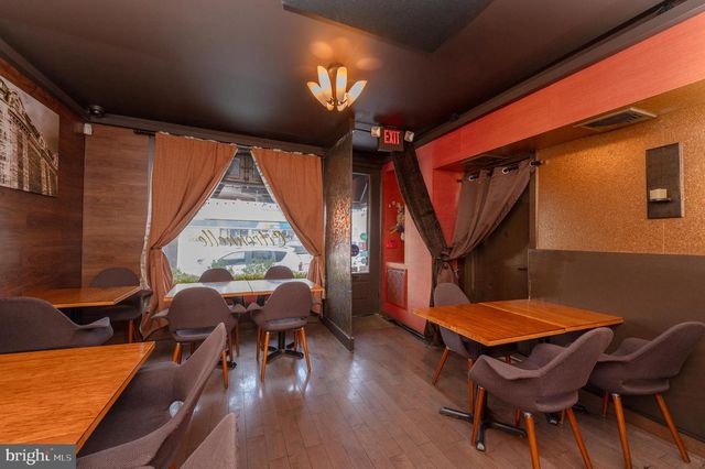 110 W ORANGE ST, Lancaster, PA 17603