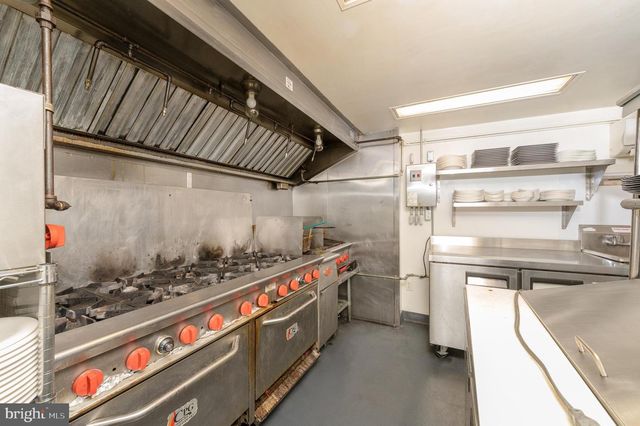 110 W ORANGE ST, Lancaster, PA 17603