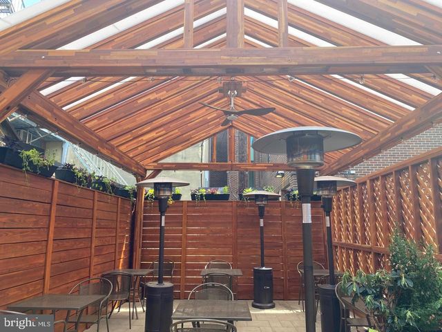 110 W ORANGE ST, Lancaster, PA 17603