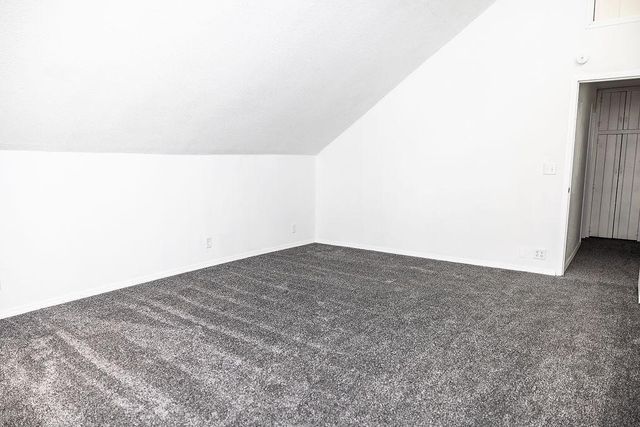 221 W Howard Street, Hibbing, MN 55746