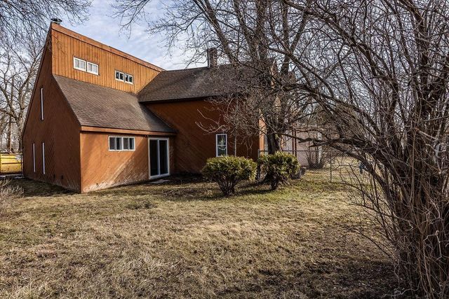 221 W Howard Street, Hibbing, MN 55746
