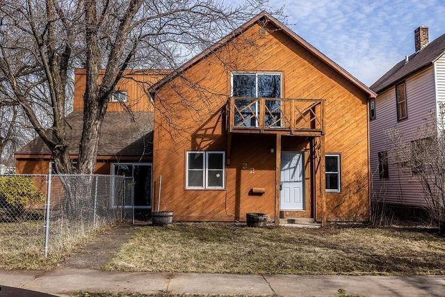 221 W Howard Street, Hibbing, MN 55746