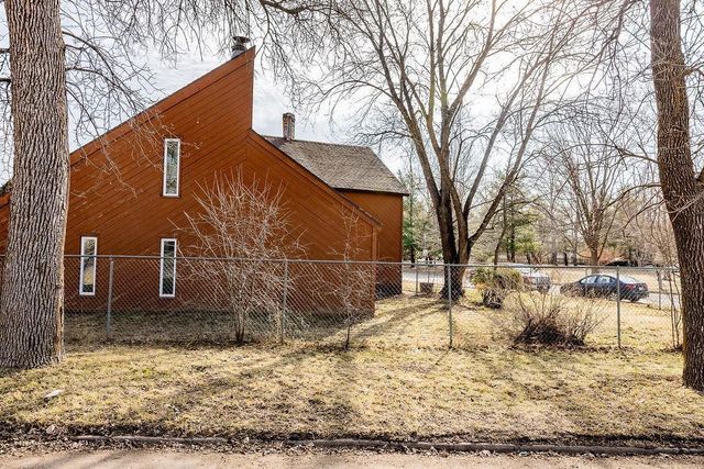 221 W Howard Street, Hibbing, MN 55746