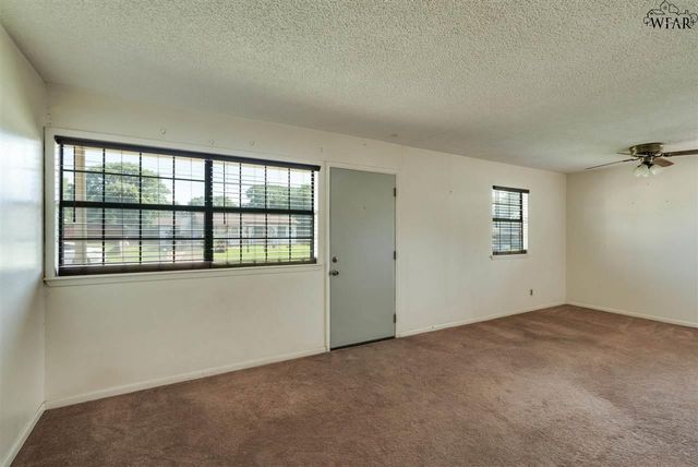 125 JAMES DRIVE, Iowa Park, TX 76367