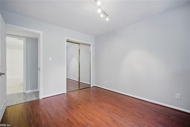 3200 Lynnhaven Dr Apt 202, Virginia Beach, VA 23451