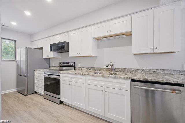 3200 Lynnhaven Dr Apt 202, Virginia Beach, VA 23451