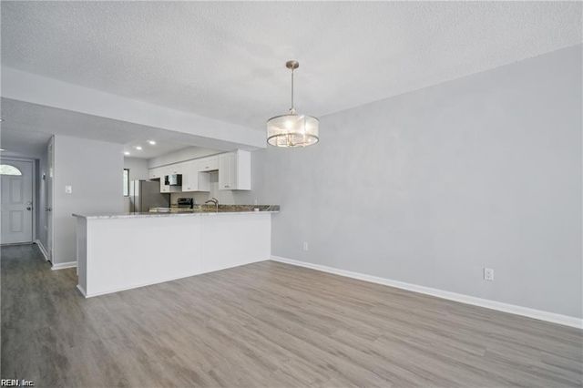 3200 Lynnhaven Dr Apt 202, Virginia Beach, VA 23451