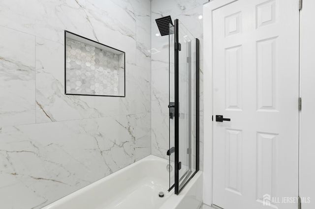 214 Montgomery Street 1, Highland Park, NJ 08904