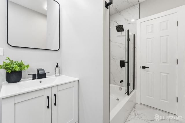 214 Montgomery Street 1, Highland Park, NJ 08904