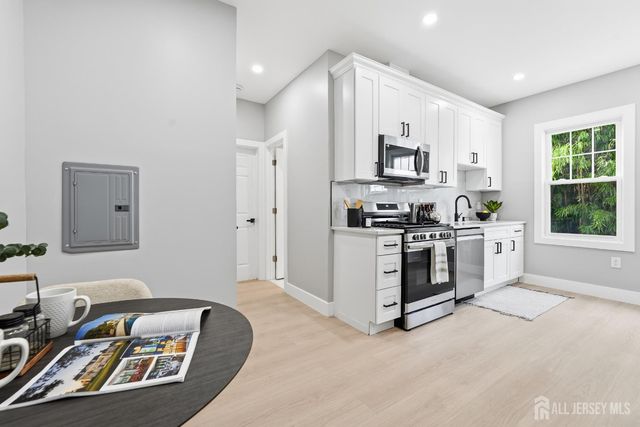 214 Montgomery Street 1, Highland Park, NJ 08904