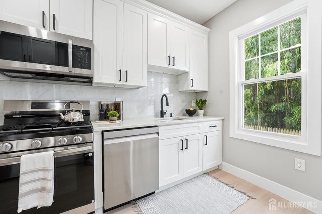 214 Montgomery Street 1, Highland Park, NJ 08904