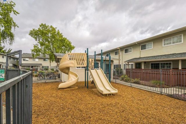 700 Fargo Ave 5, San Leandro, CA 94579