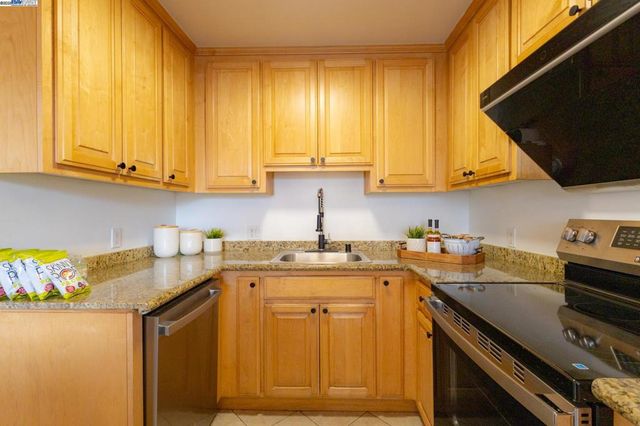 700 Fargo Ave 5, San Leandro, CA 94579