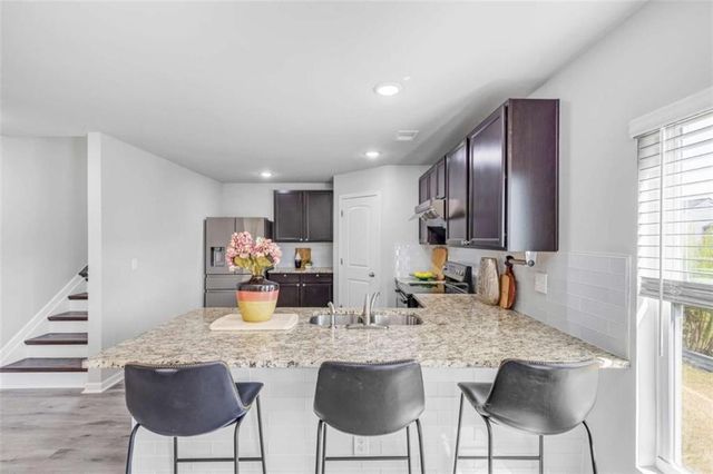 6613 Beaver Creek Trail, Atlanta, GA 30349