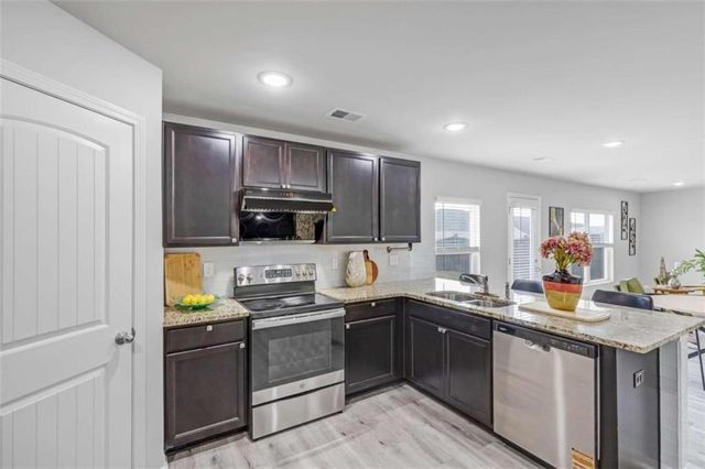 6613 Beaver Creek Trail, Atlanta, GA 30349