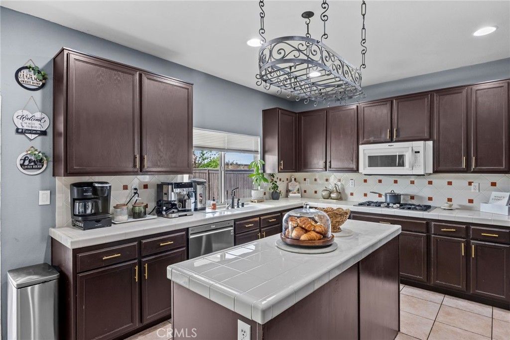 Image 11 of property listing at 12940 Blair Street, Victorville, CA 92392