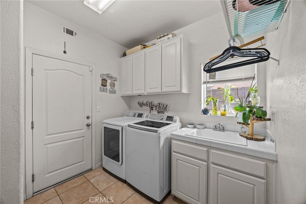 Image 18 of property listing at 12940 Blair Street, Victorville, CA 92392