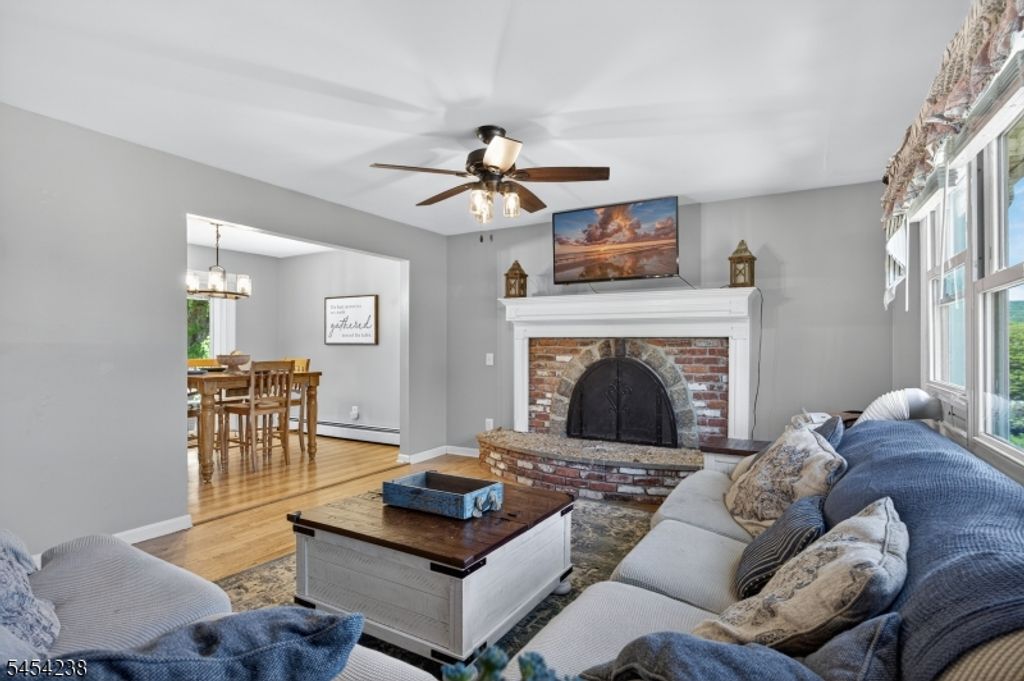 14 Bettino Dr, Ogdensburg Boro, NJ 07439 — photo 4