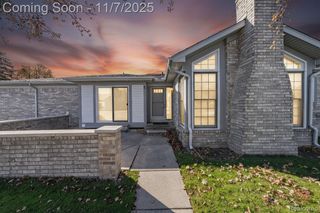 48391 Seawind Court, Utica, MI 48315