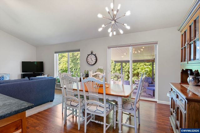 495 Lavender St, Silverton, OR 97381