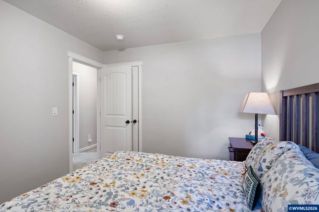 495 Lavender St, Silverton, OR 97381