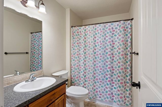 495 Lavender St, Silverton, OR 97381