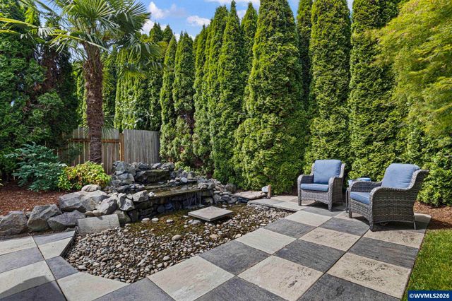 495 Lavender St, Silverton, OR 97381