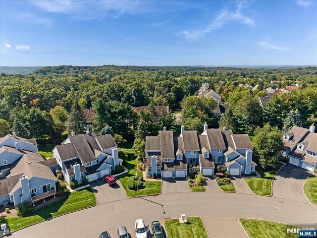 25 Knutsen Drive 216, West Orange, NJ 07052