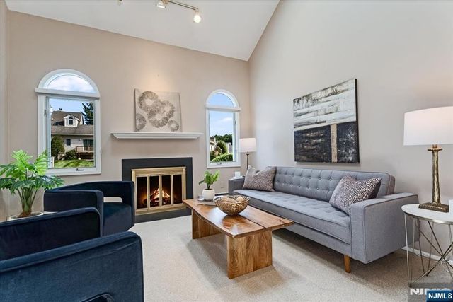 25 Knutsen Drive 216, West Orange, NJ 07052