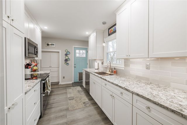 942 Whitney Road West, Perinton, NY 14450